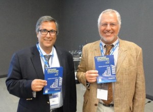 El Dr. Fernando Vaz y el Dr. Oscar Asís