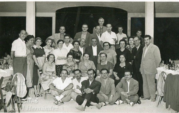 Médicos y sus esposas hacia 1960